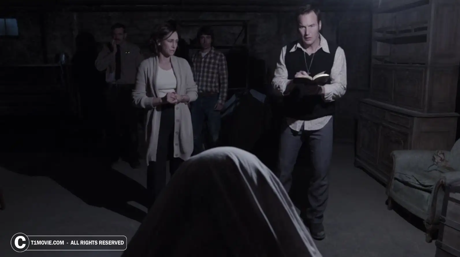 سکانس جن گیری اد و لورین وارن در فیلم The Conjuring 2013