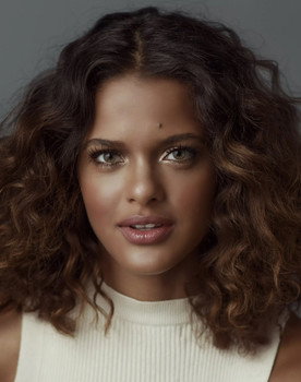 Thainá Duarte